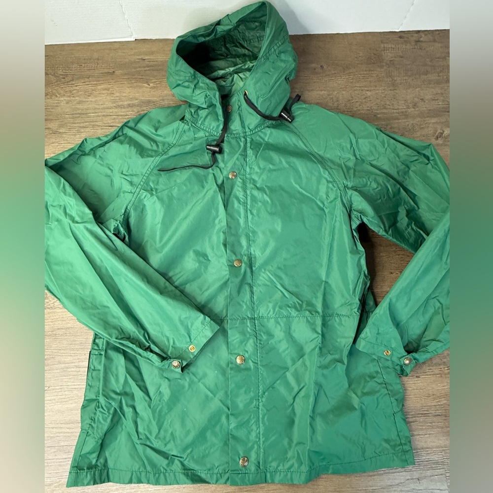 Vintage REI Men’s Green Rain Jacket, size Large